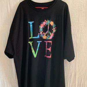 T-Shirt Size 4X - Love decorated on Black Tee Top